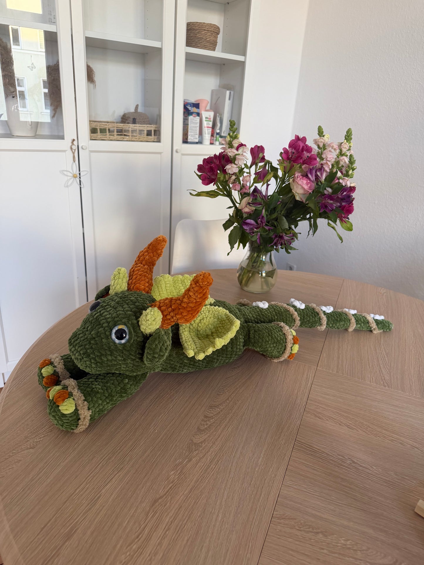 XXL Walddrache Freddy - liegend